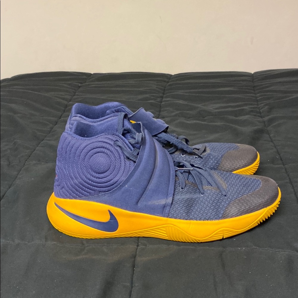 Nike Kyrie 2 “Cavs”
